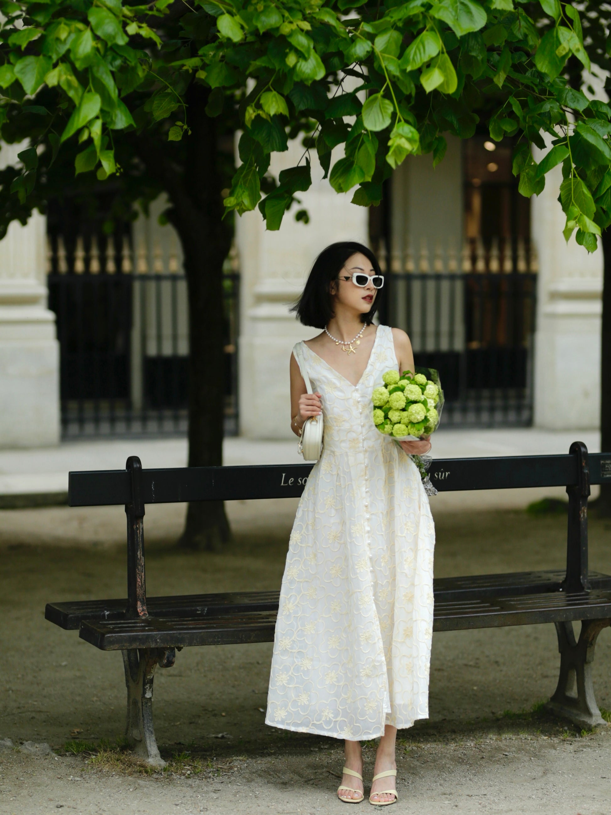 Robe en brodé fleurs