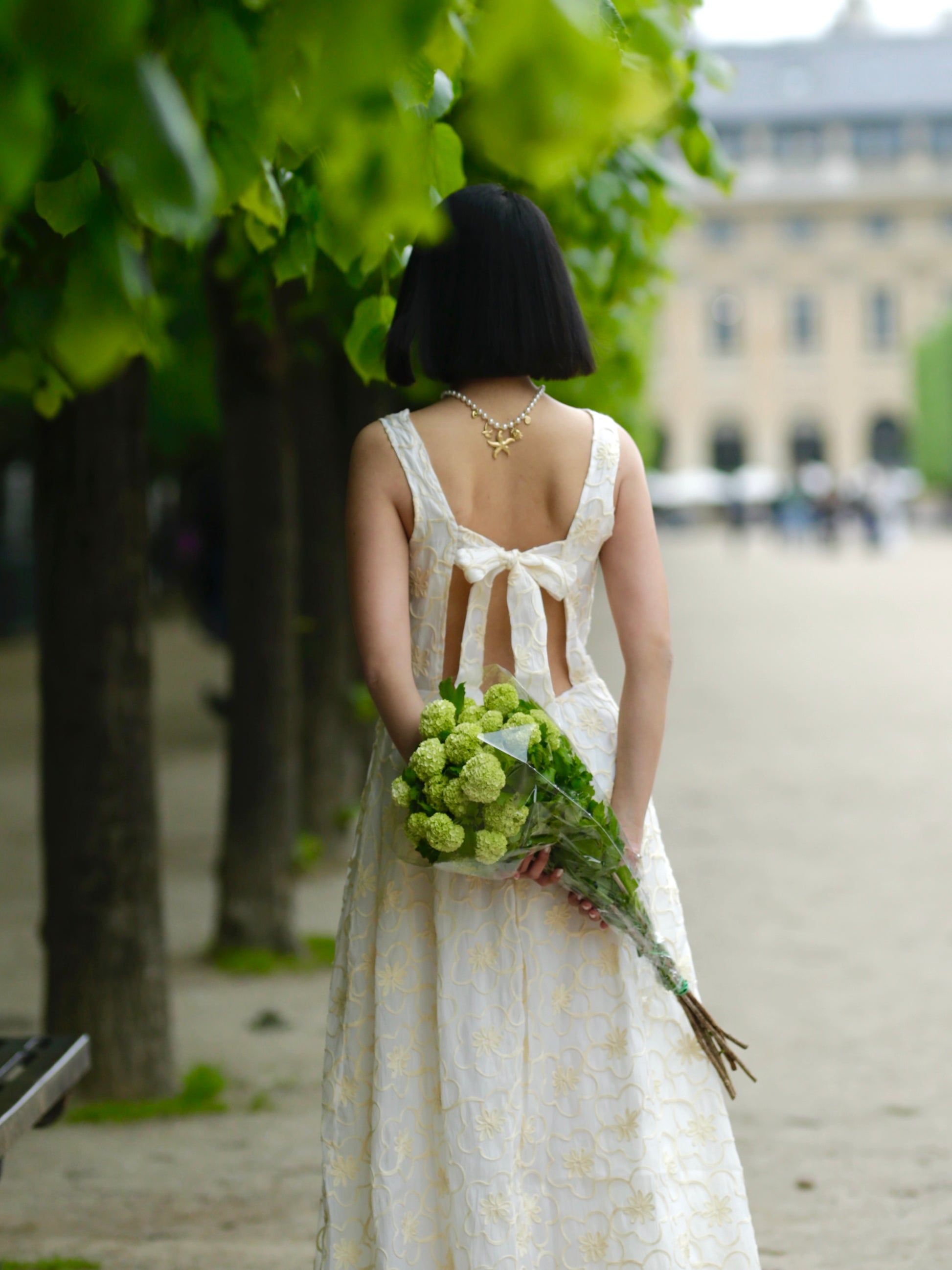 Robe en brodé fleurs