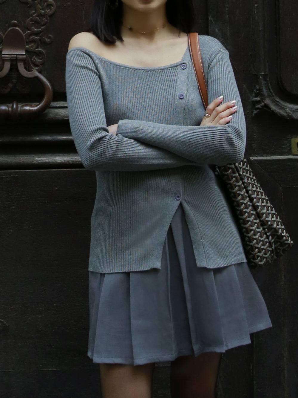 Cardigan coupe ajustée en couleur grise unie