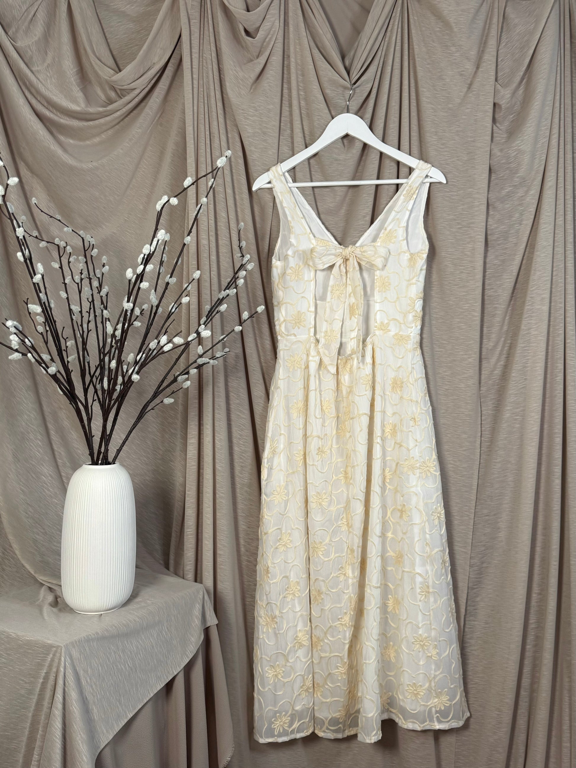 Robe en brodé fleurs