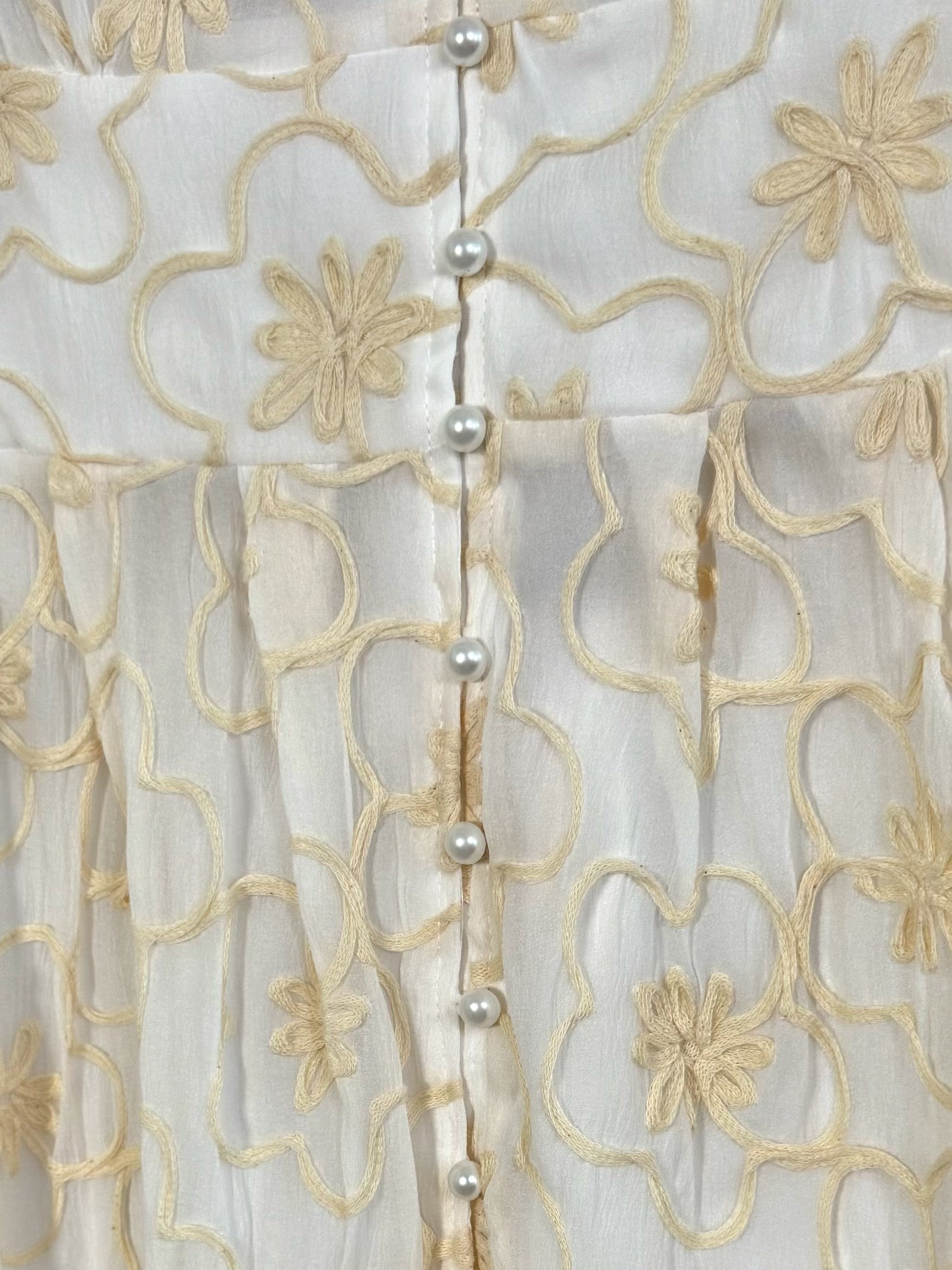 Robe en brodé fleurs