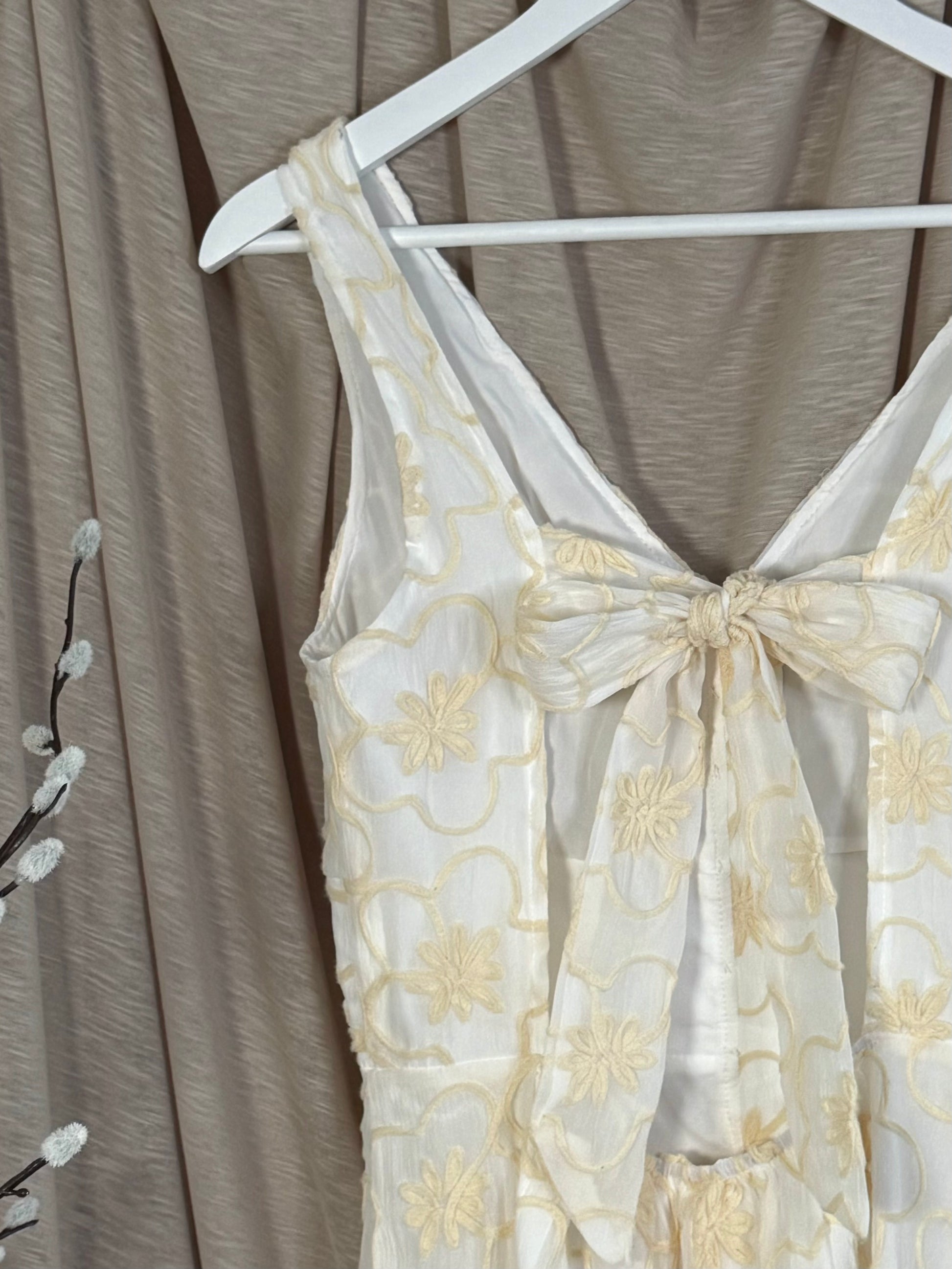 Robe en brodé fleurs