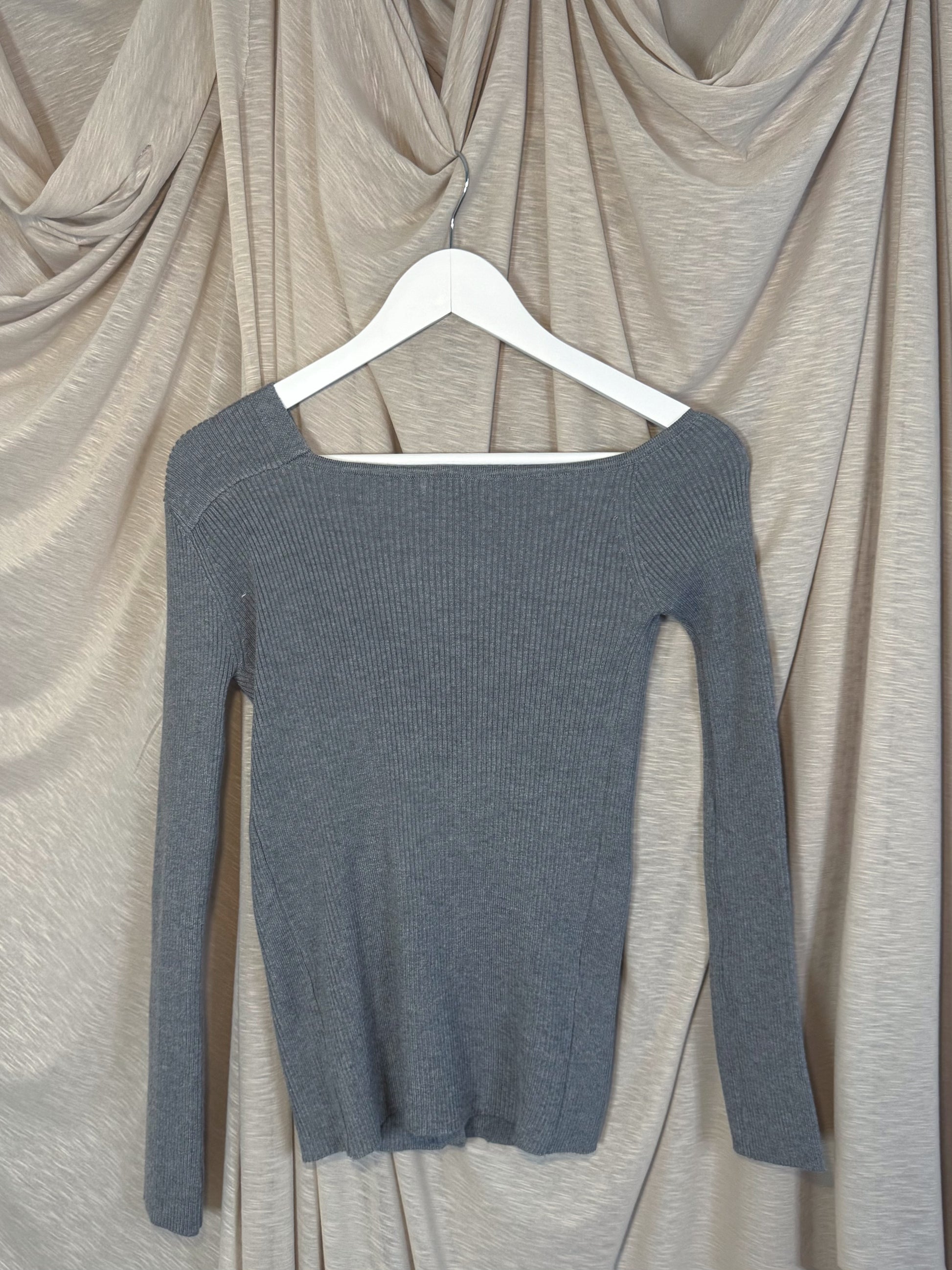 Cardigan coupe ajustée en couleur grise unie