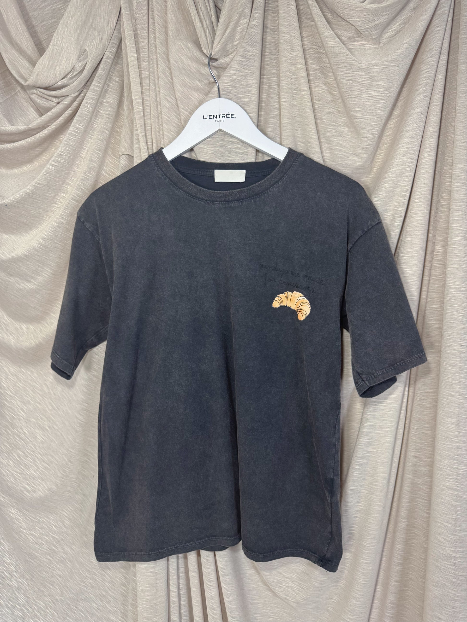 T-shirt oversize avec patch croissant en couleur gris et blanc