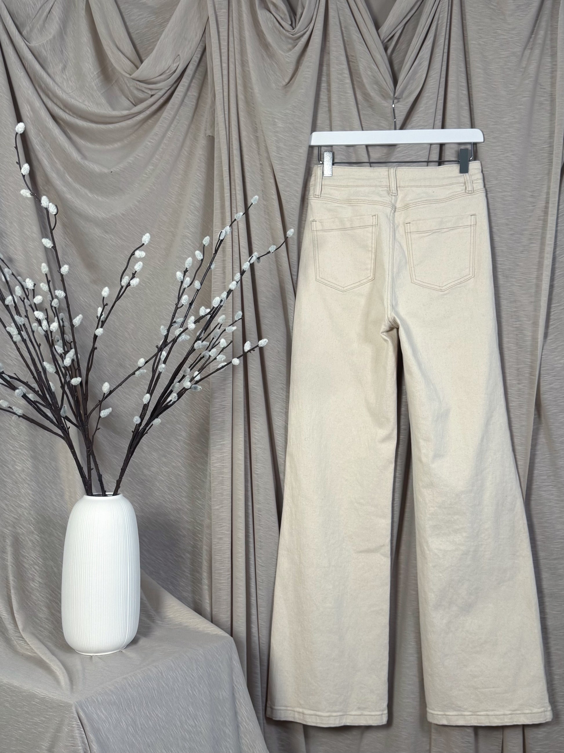 Jean évasé en denim écru