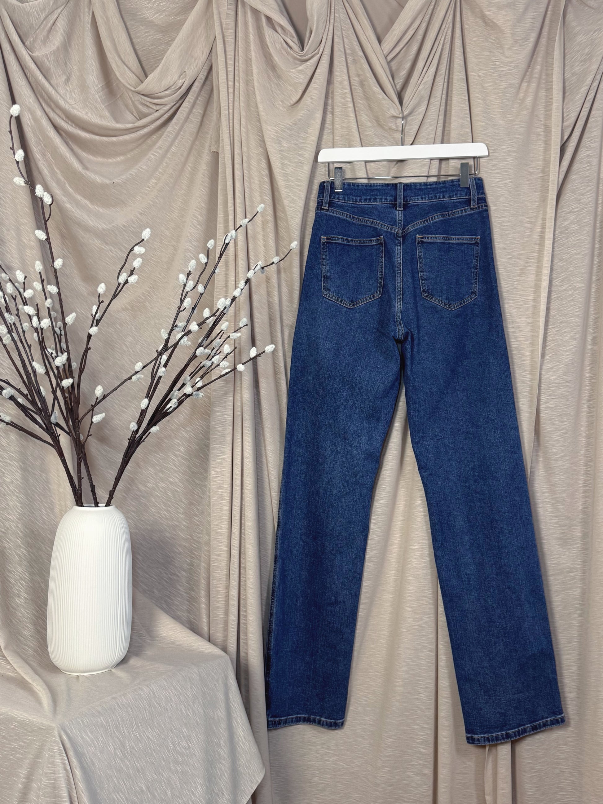 Jean en denim droit en couleur bleu délavé