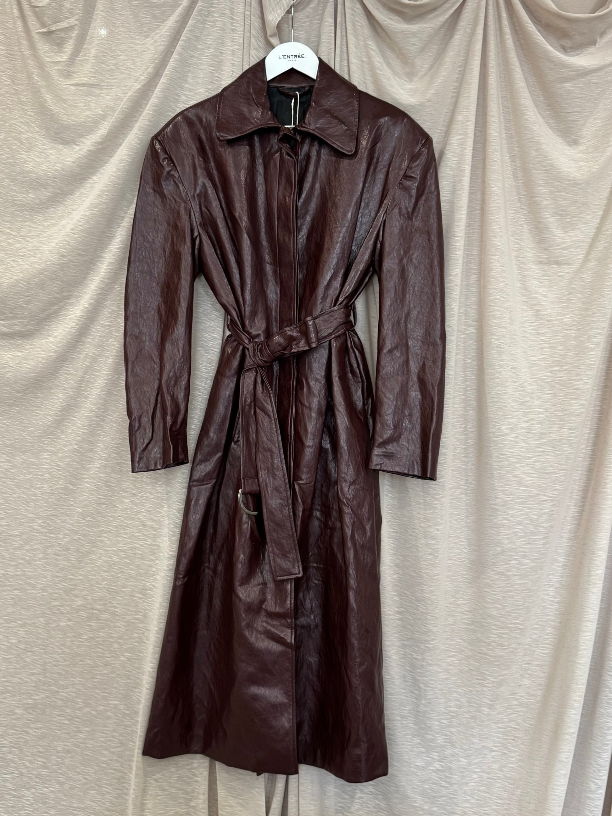 Trench en similicuir bordeaux effet vintage brillant