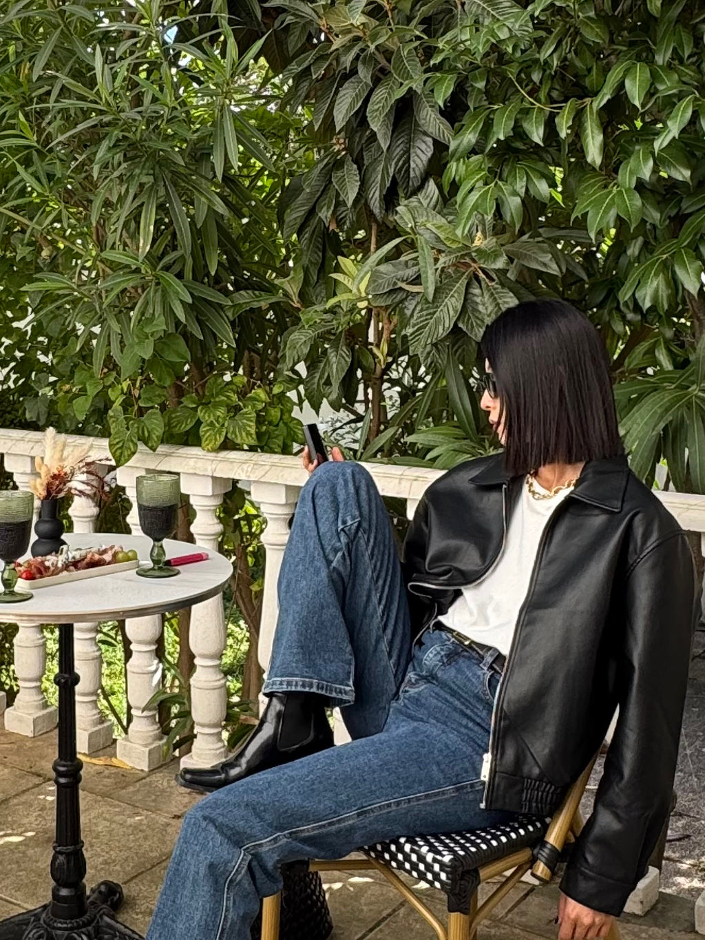 Veste courte en similicuir noir