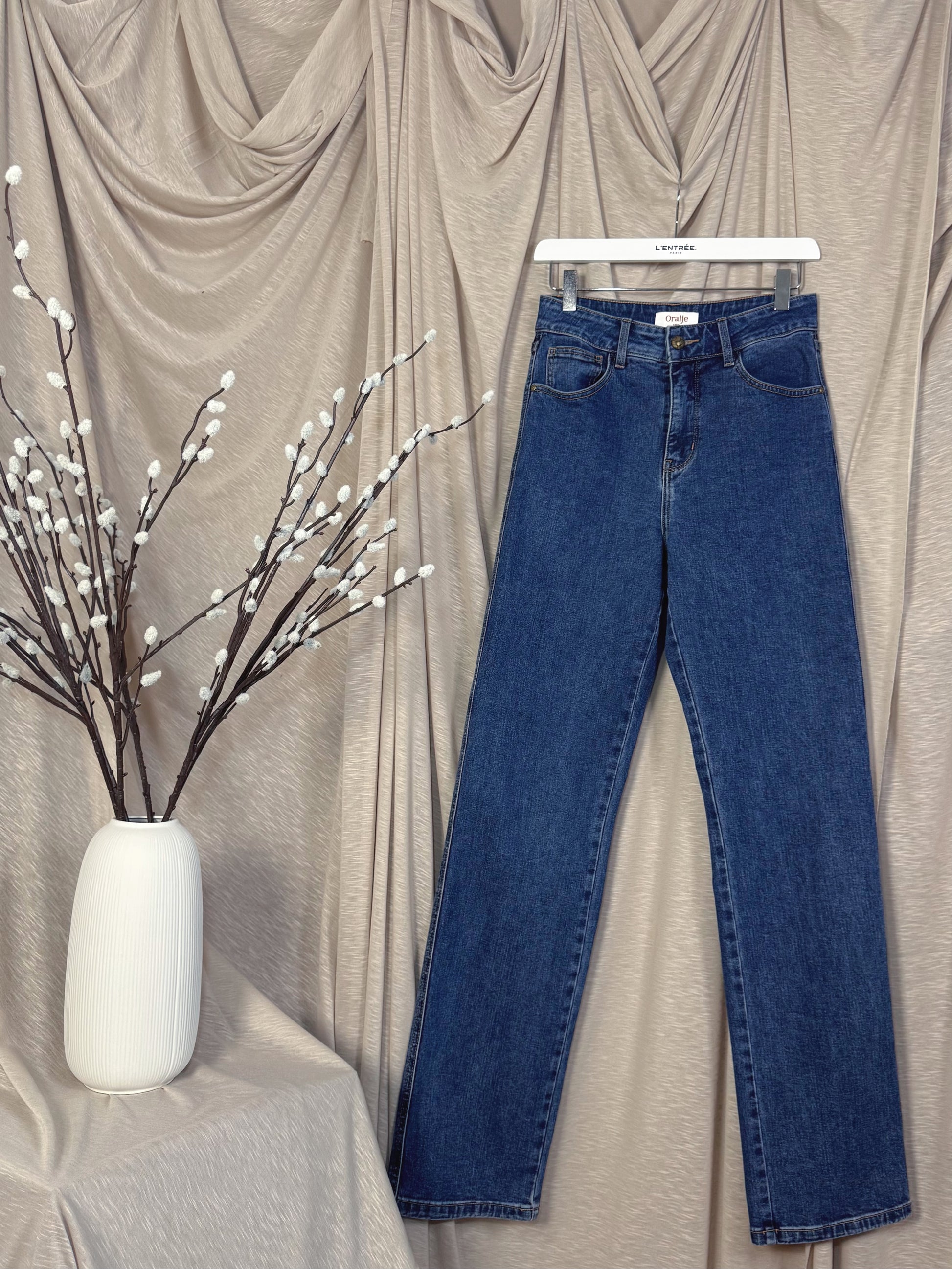 Jean en denim droit en couleur bleu délavé