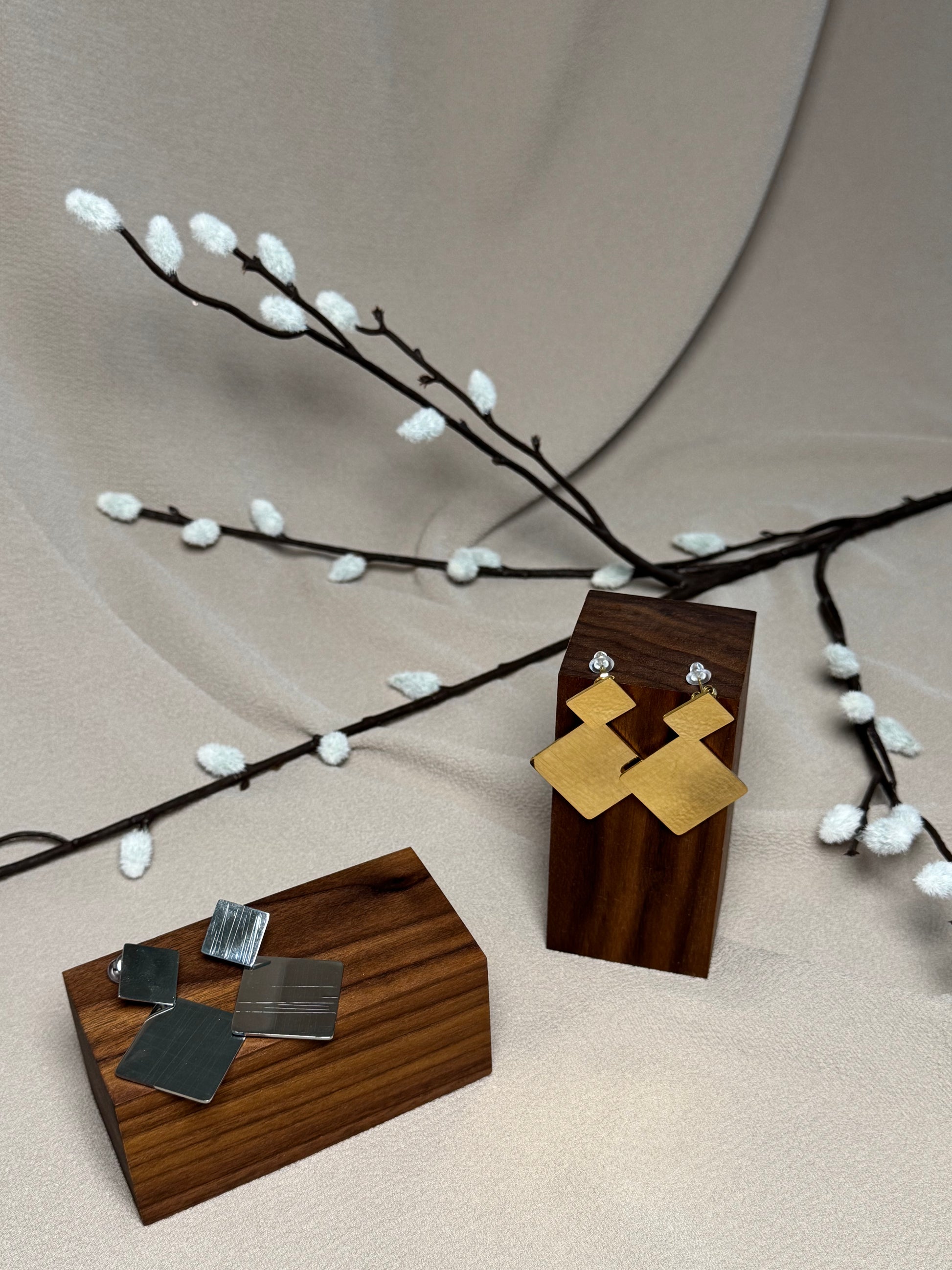 Boucles d’oreilles pavées