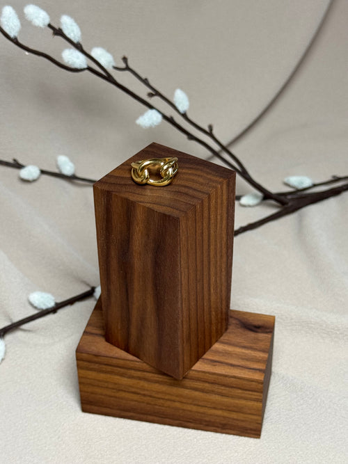 Bague enchainée